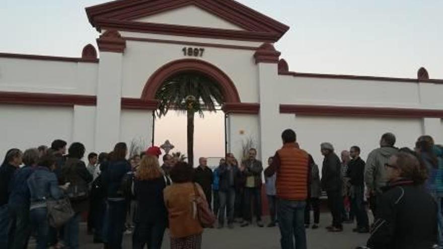 Visita guiada d&#039;aquest dimarts al cementiri de Palamós.