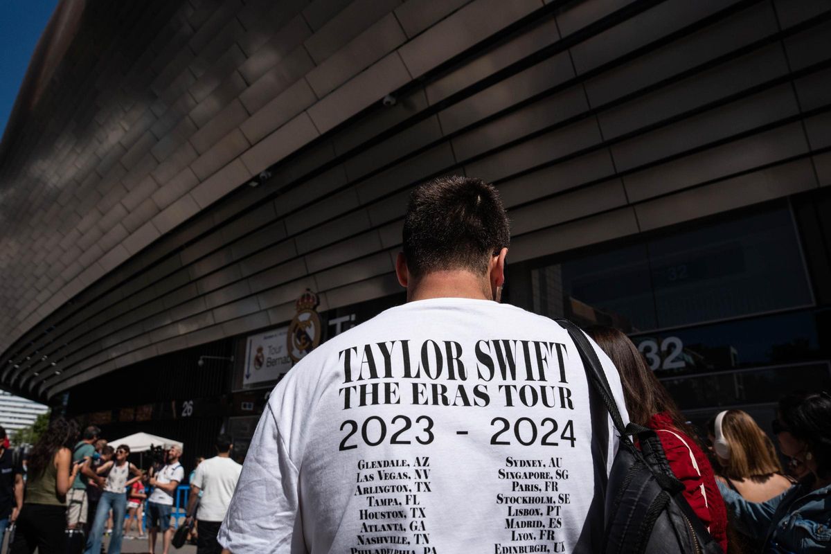 Los fans de Taylor Swift ya toman los alrededores del Bernabéu