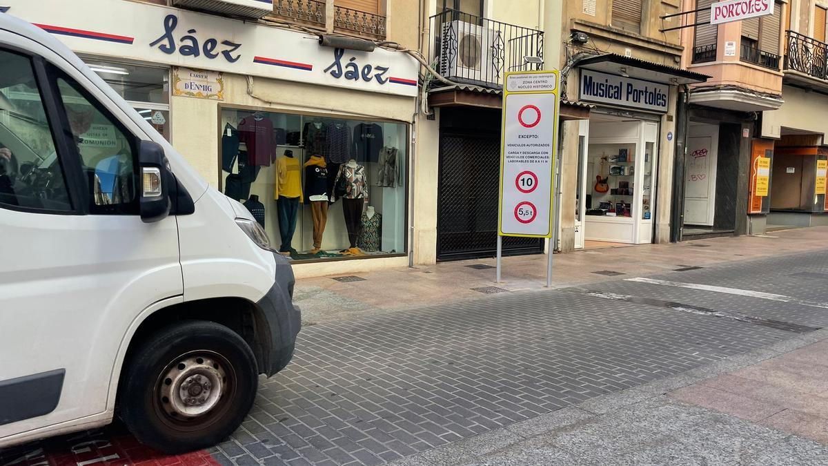 Imagen de una de las señales a las que se refieren los socialistas de Castelló.