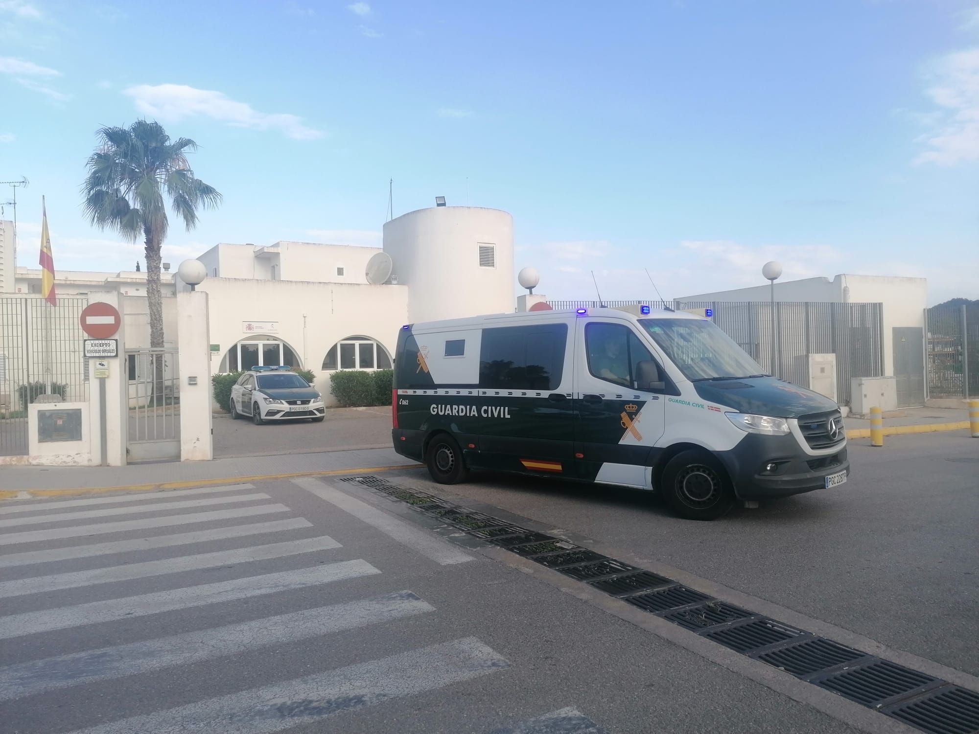 Galería de imágenes de la llegada de los detenidos por la trama de urbanística de Sant Josep al juzgado de Ibiza