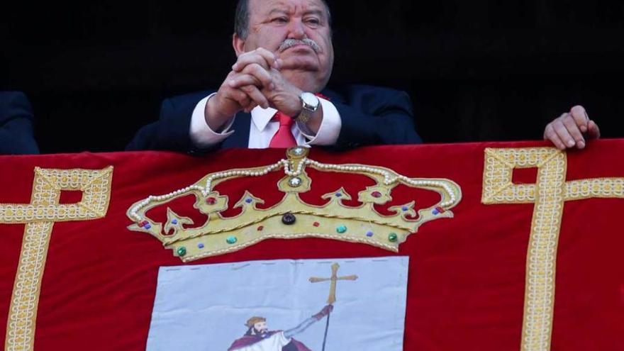 Ismael Fernández en el palco presidencial en su última corrida como presidente.