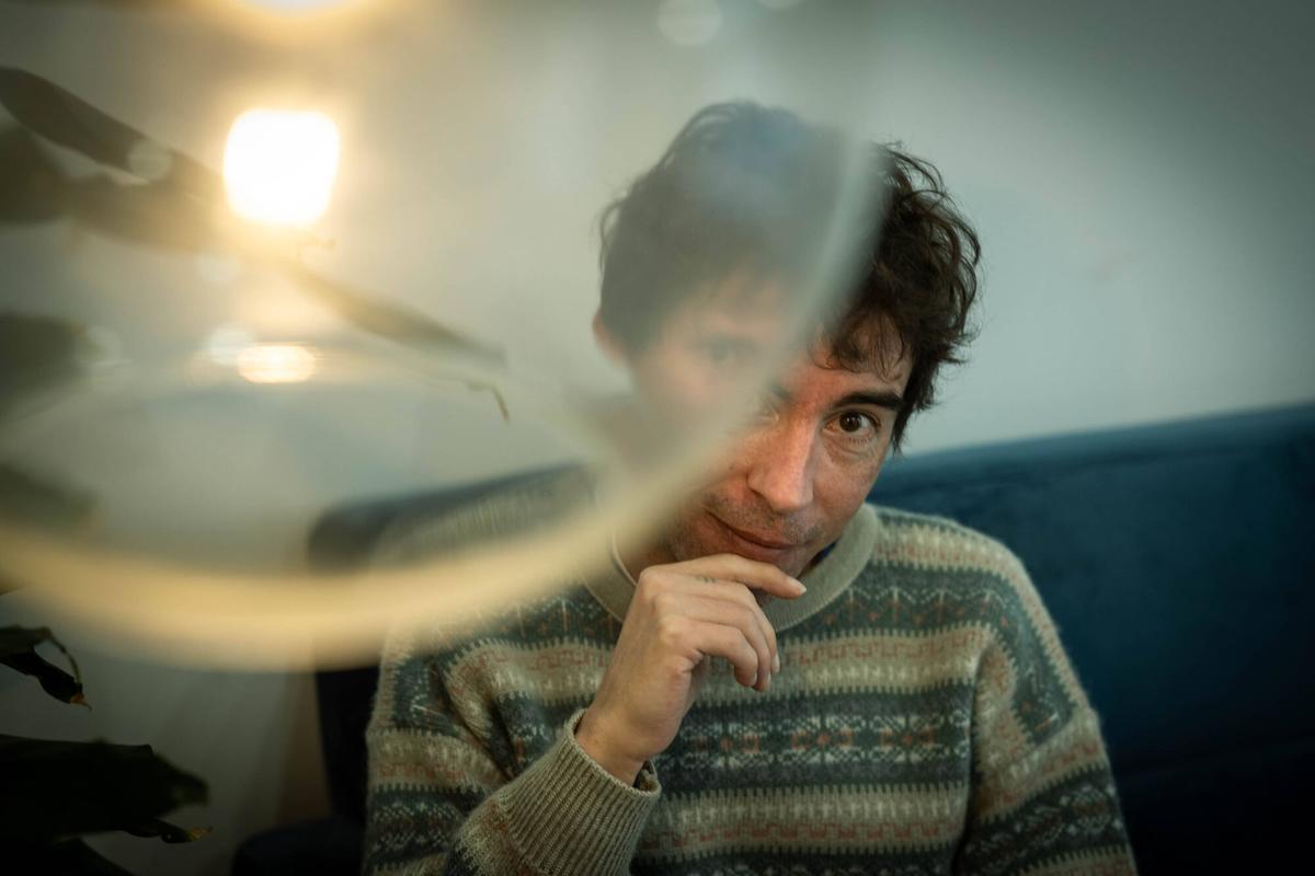 El artista Ferran Palau, el pasado 17 de diciembre en Gràcia.