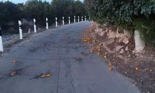 A naranjazo limpio: los gamberros «apedrean» otra vez coches en Xàbia