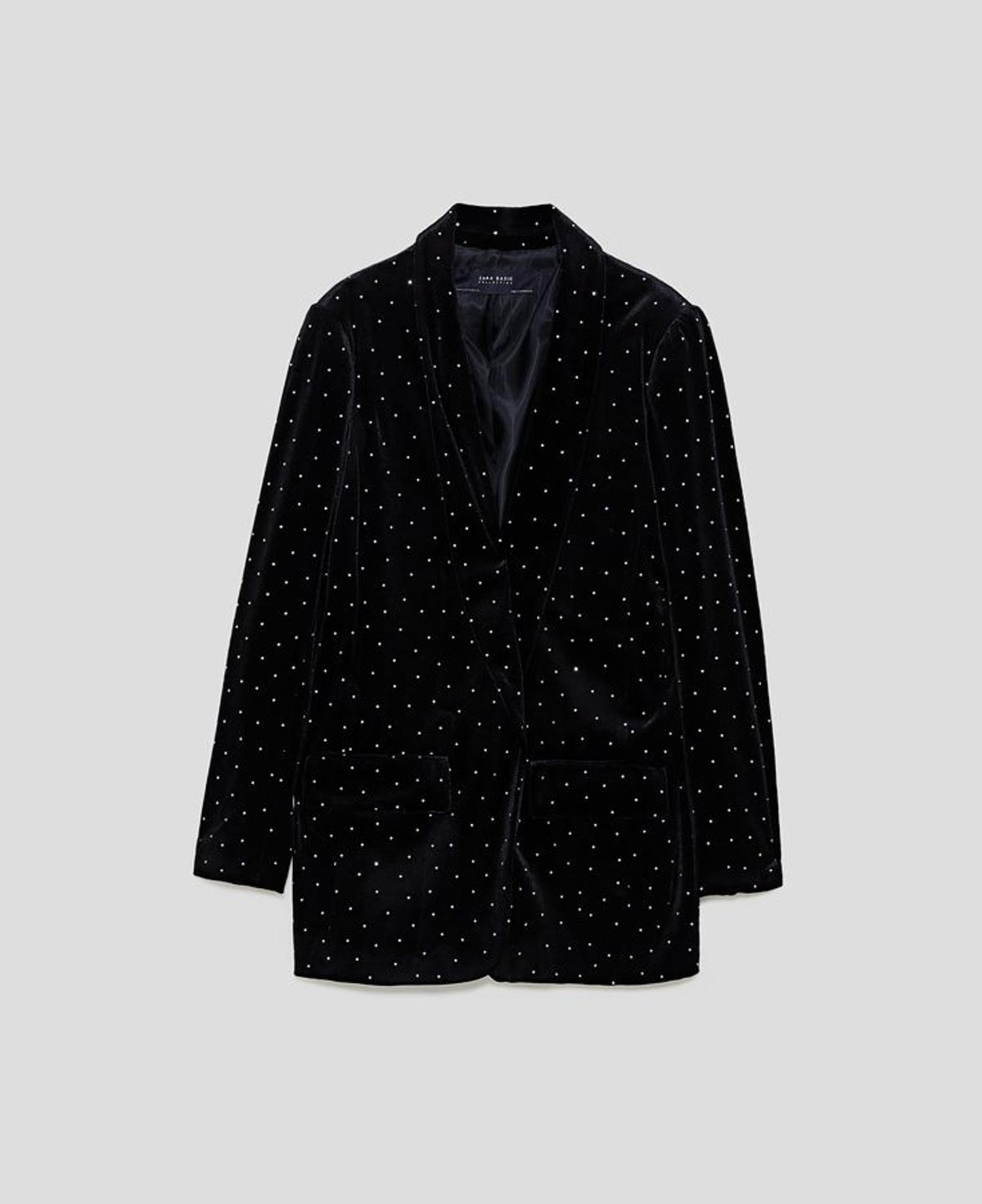 Colección de fiesta de Zara: blazer de terciopelo con brillantes