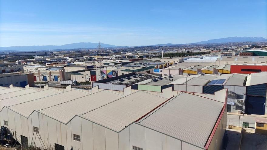 Tragedia laboral en Lorquí: muere un hombre tras caer desde un tejado en una empresa del polígono El Saladar