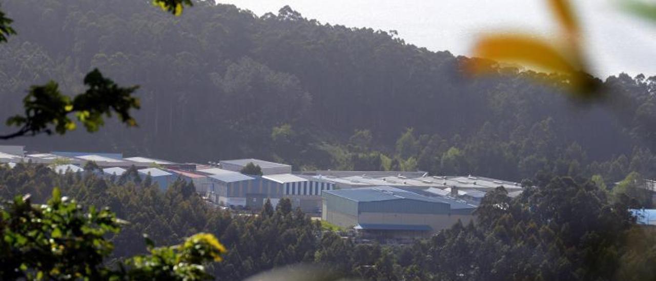 Una vista del polígono industrial de Castiñeiras, en terrenos de Bueu. |   // GONZALO NÚÑEZ