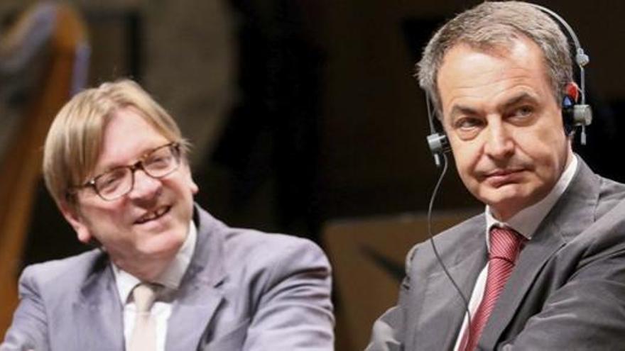 Zapatero, con Verhofstadt.