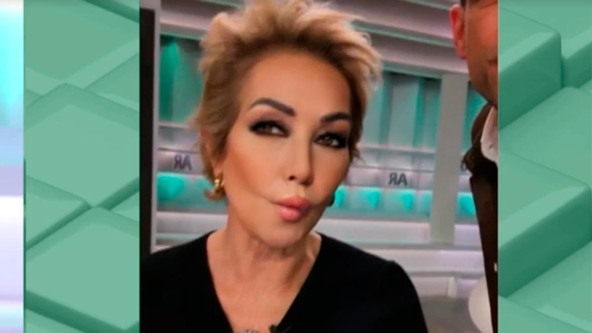 Ana Rosa rompe a todos con su filtro de Tik Tok: &quot;Esto es una estafa, ¡mira los morros!, ¡mira los morros!&quot;