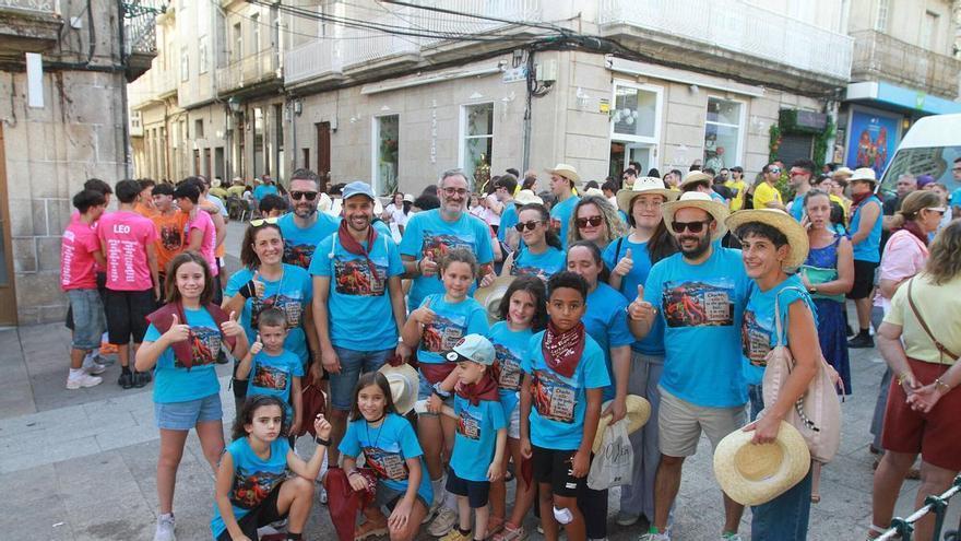 La Fiesta de las Camisetas colorea O Carballiño antes del día grande del pulpo
