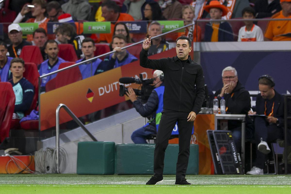 Xavi Hernández, durante su debut