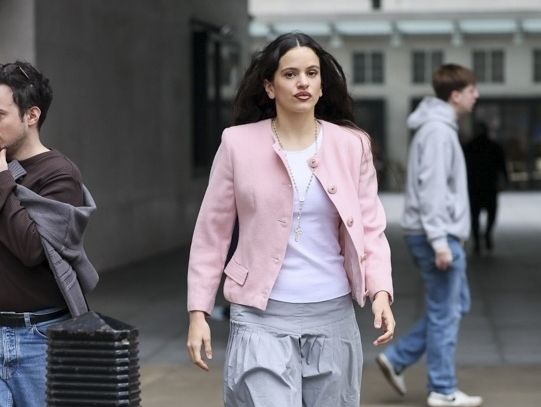 Así es la espectacular casa de Rosalía en Poblenou