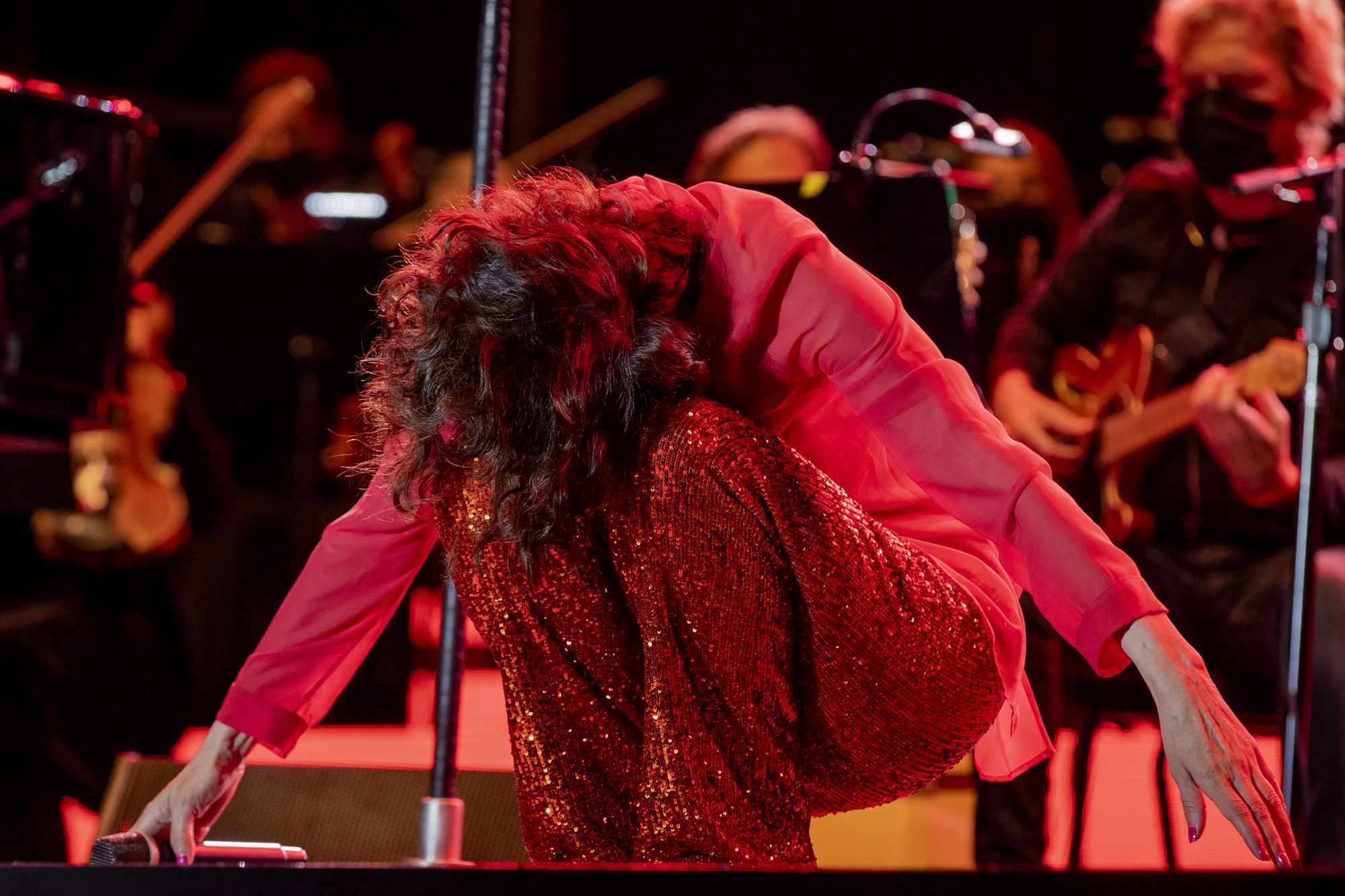 Luz Casal, durante el concierto “Solo esta noche” en Santiago