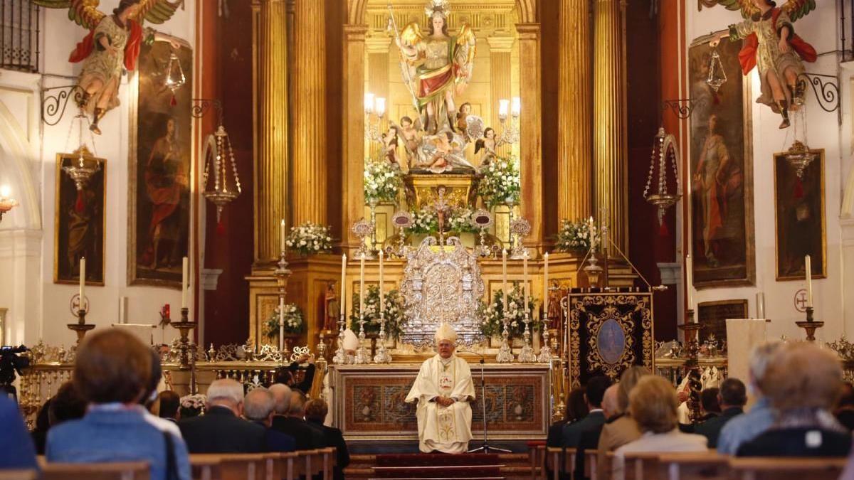 Misa por San Rafael celebrada en 2020 por el obispo Demetrio Fernández.