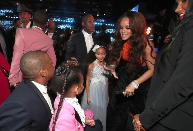 Rihanna saluda a la hija de Beyoncé