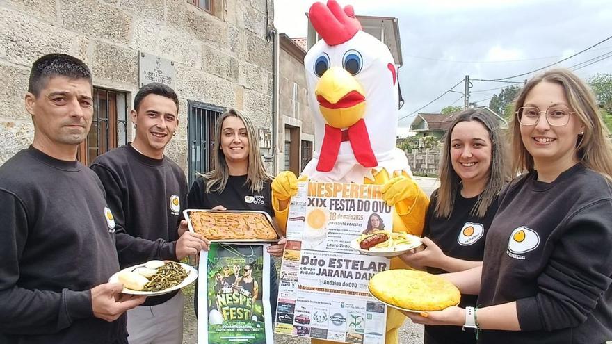 La Festa do Ovo de Nespereira estrena mascota, la gallina «Nespi»