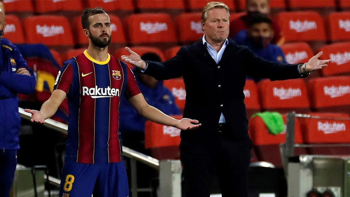 Koeman explica las suplencias de Pjanic