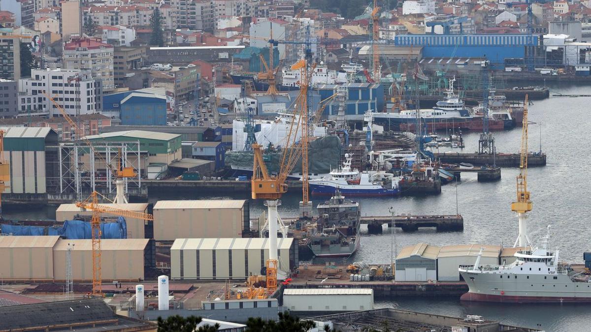 Vista general de los astilleros de Vigo. |   // MARTA G. BREA