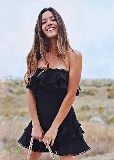 Malena Costa, en Mallorca, con vestido de Charo Ruiz Ibiza.