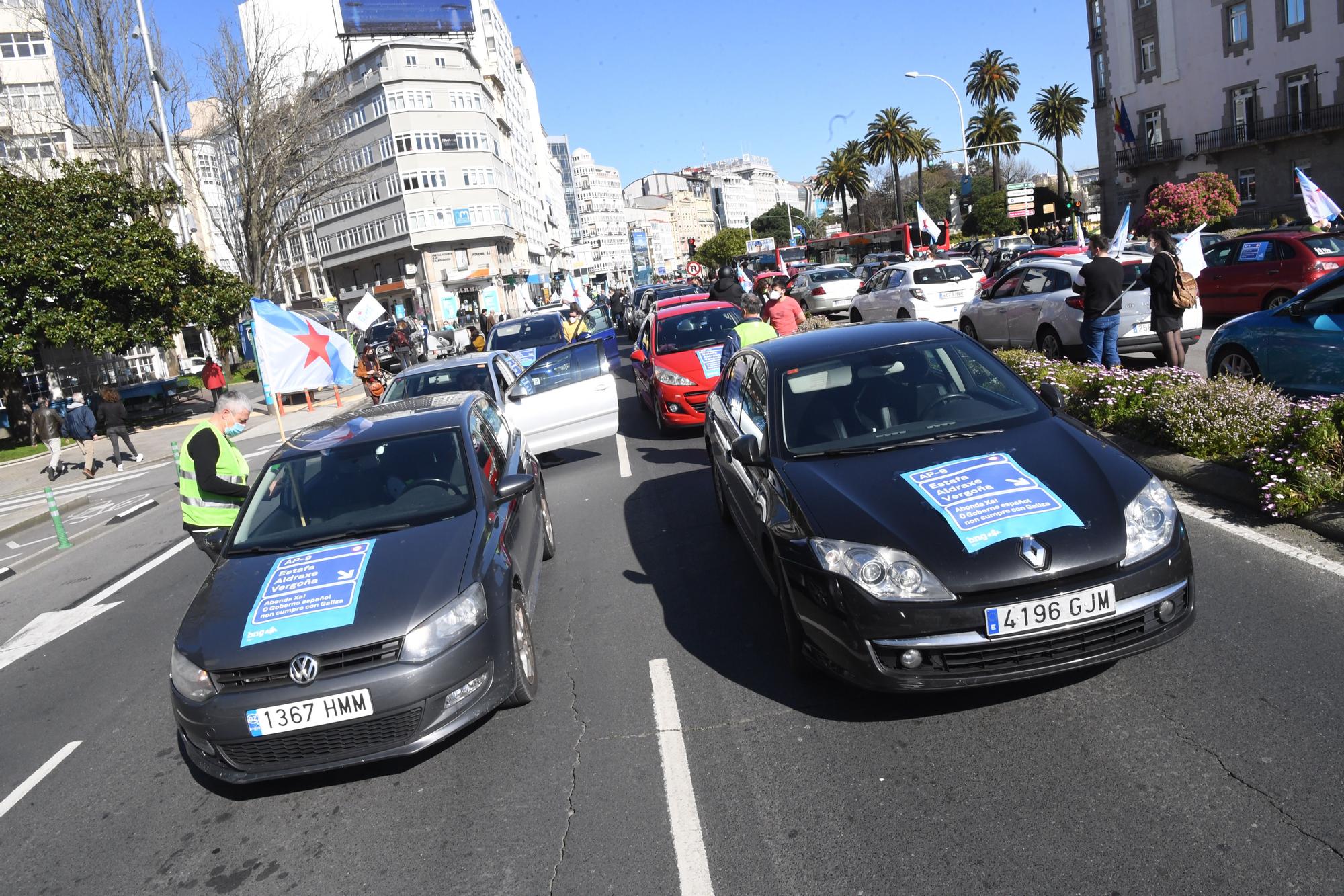 Una caravana convocada por el BNG marcha por A Coruña para reclamar el fin de la "estafa" de la AP-9