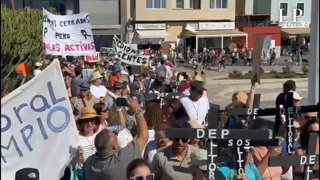 Manifestación en Telde contra las jaulas marinas