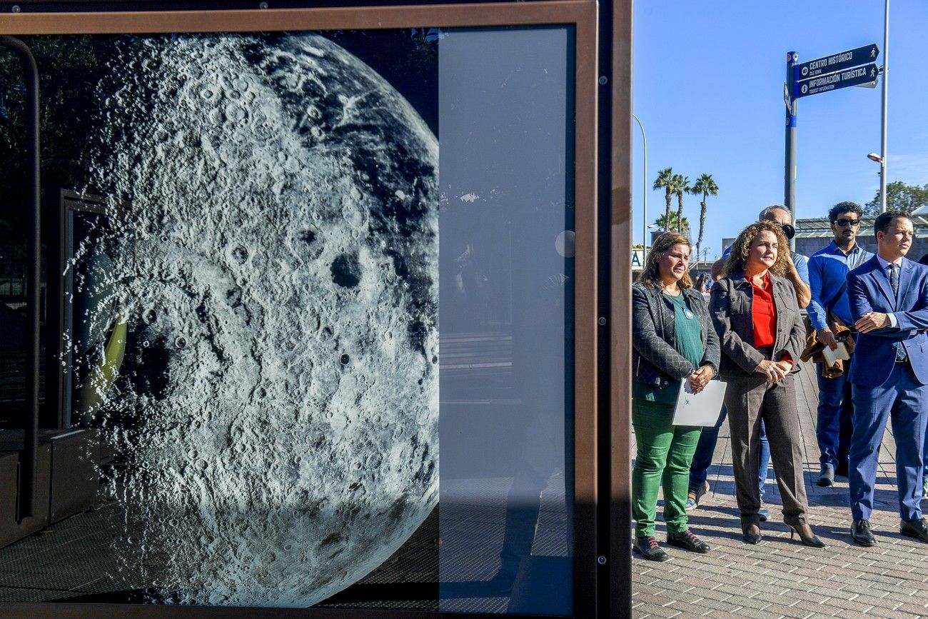 El Parque de San Telmo de Las Palmas de Gran Canaria acoge la exposición 'Otros Mundos', compuesta de 40 imágenes.