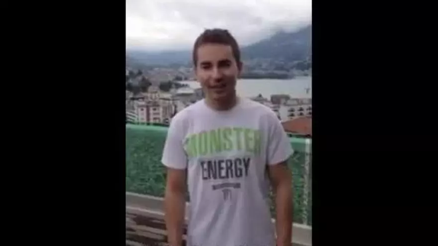 Jorhe Lorenzo se moja con el 'icebucketchallenge'