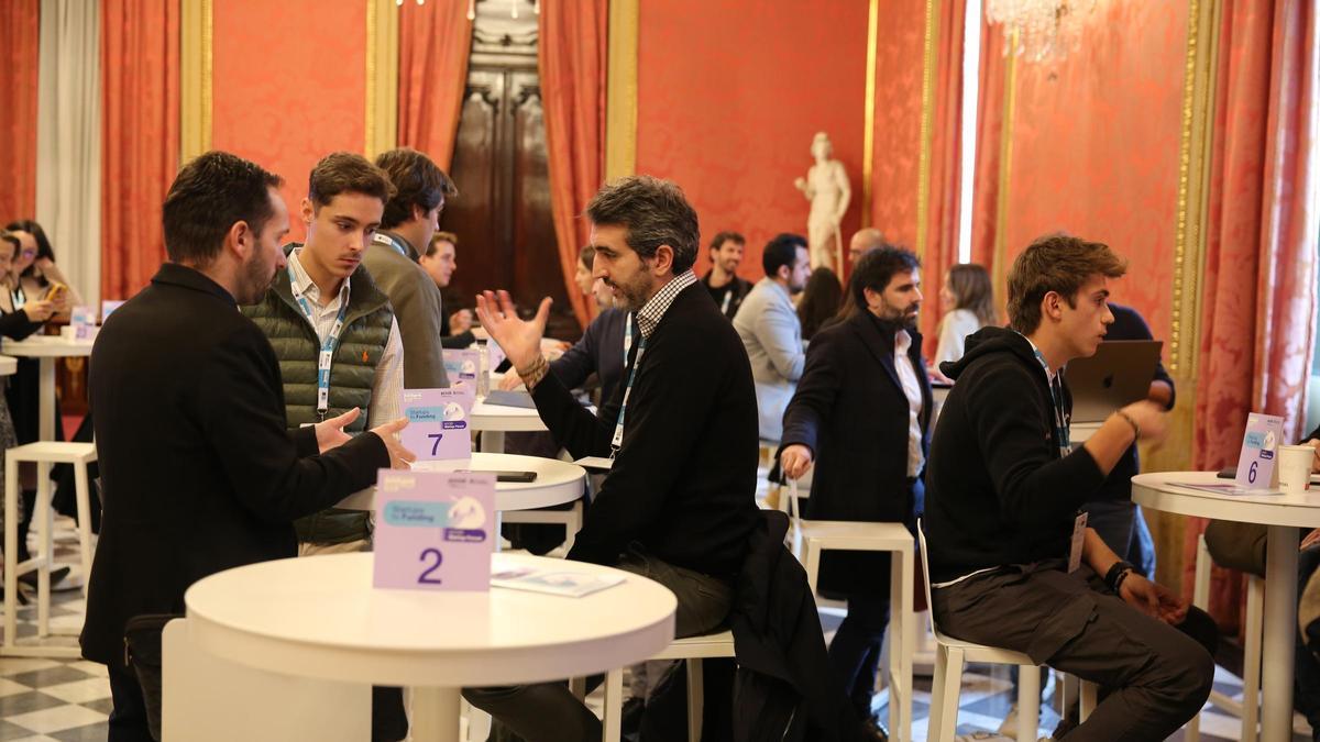 Una zona de encuentro entre emprendedores y potenciales socios e inversores en el evento Tech Spirit del año pasado