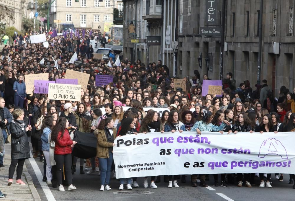 Santiago clama contra la violencia machista // X. Álvarez