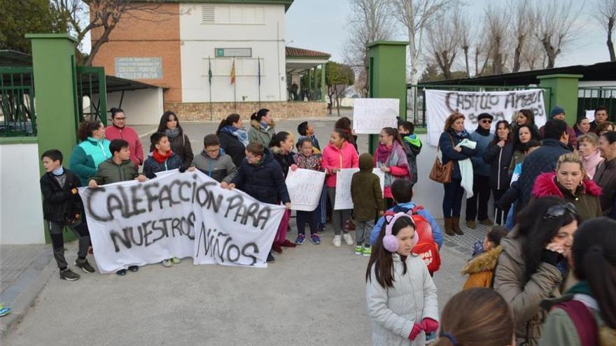 Colocan temporizadores en los radiadores del colegio Castillo Anzur