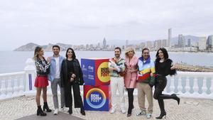 Los presentadores del Benidorm Fest junto a María Eizaguirre, este martes, en Benidorm.