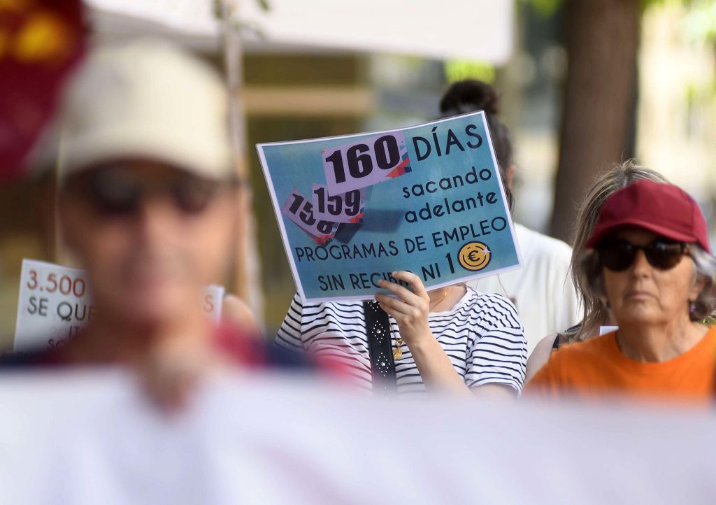 Las mareas se echan a la calle en el Día de la Región de Murcia