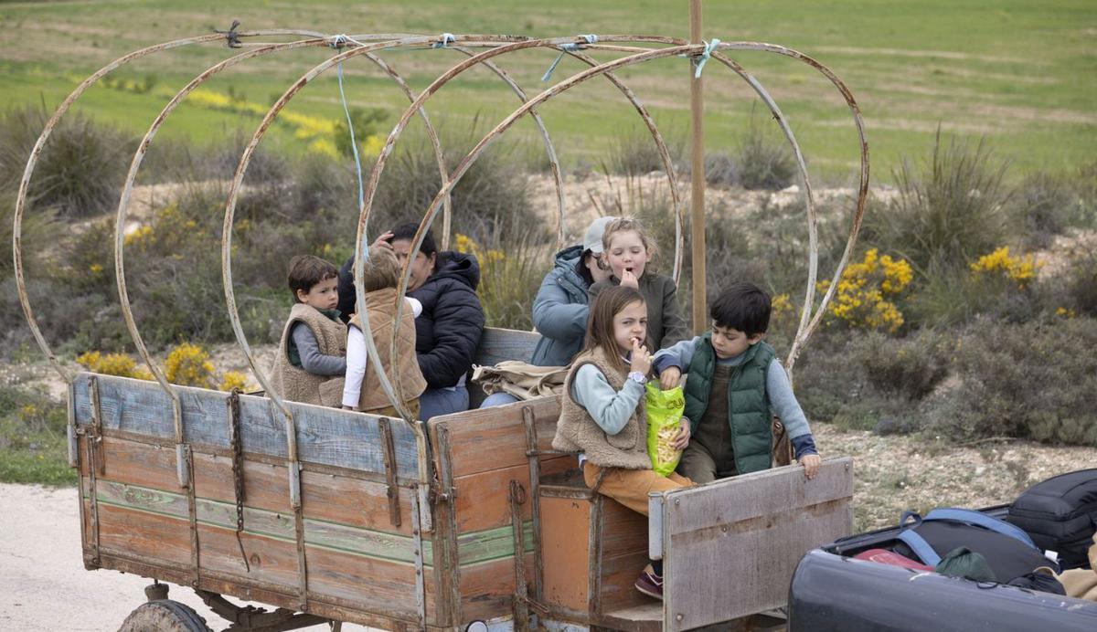 Muchos niños también acompañaron a los pastores en el traslado. | ENRIQUE SOLER