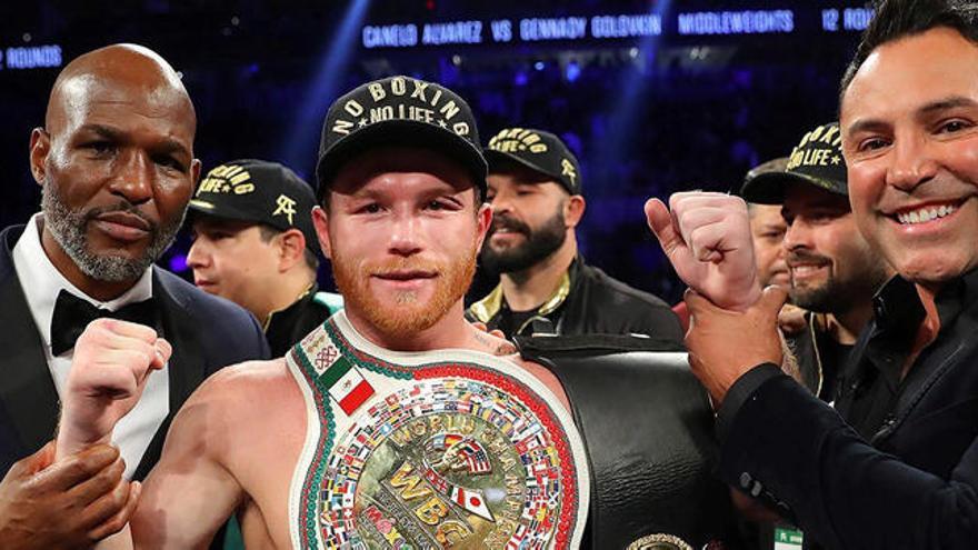 Saúl &#039;Canelo&#039; Álvarez rompe al invencible Golovkin