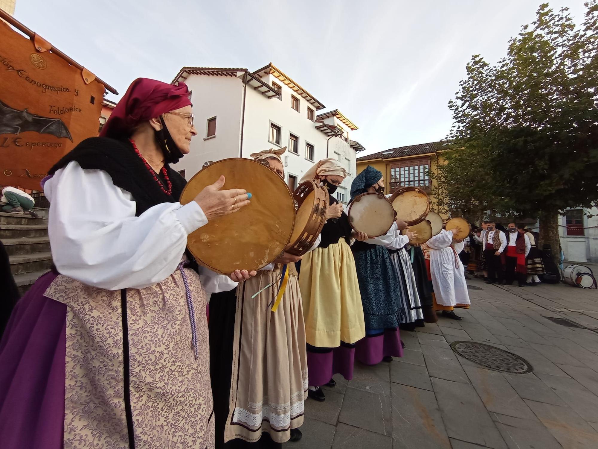 Muestra folclórica de Posada