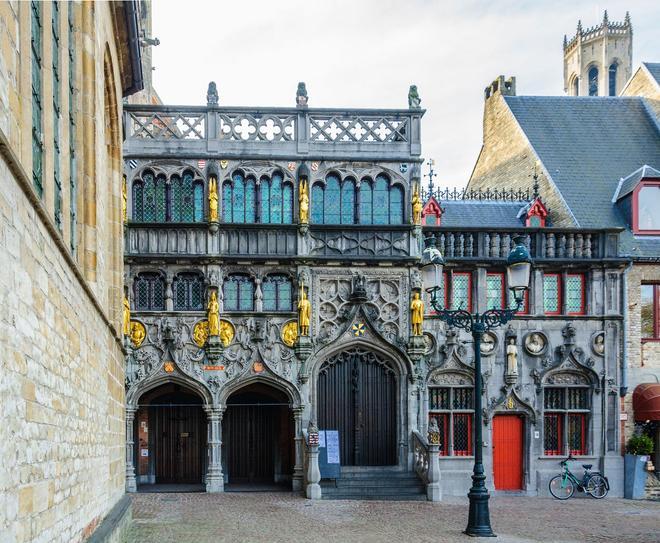 Basílica de la Santa Sangre en Brujas