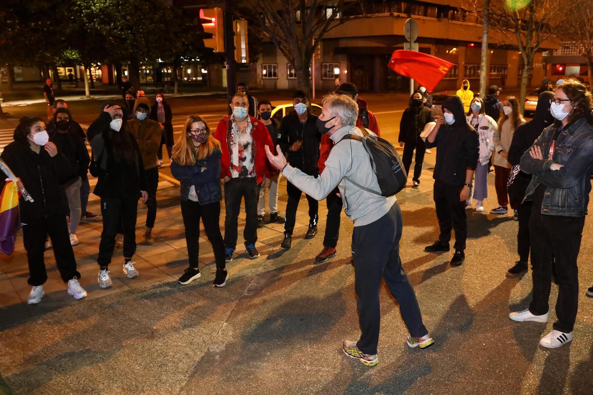 Tensa manifestación a favor de Pablo Hasél en Gijón