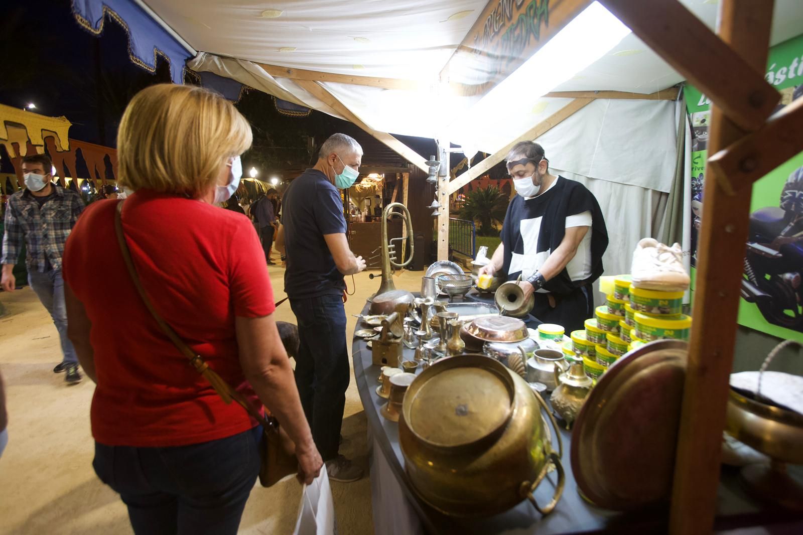 Mercadillo medieval y de artesanía de la Federación Alicantina de Moros y Cristianos