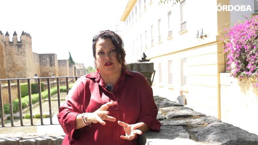 Mercedes Azores, fisioterapeuta del hospital Reina Sofía, presenta en Córdoba 'Sabor a vida', un libro con recetas de trasplantados de toda Andalucía