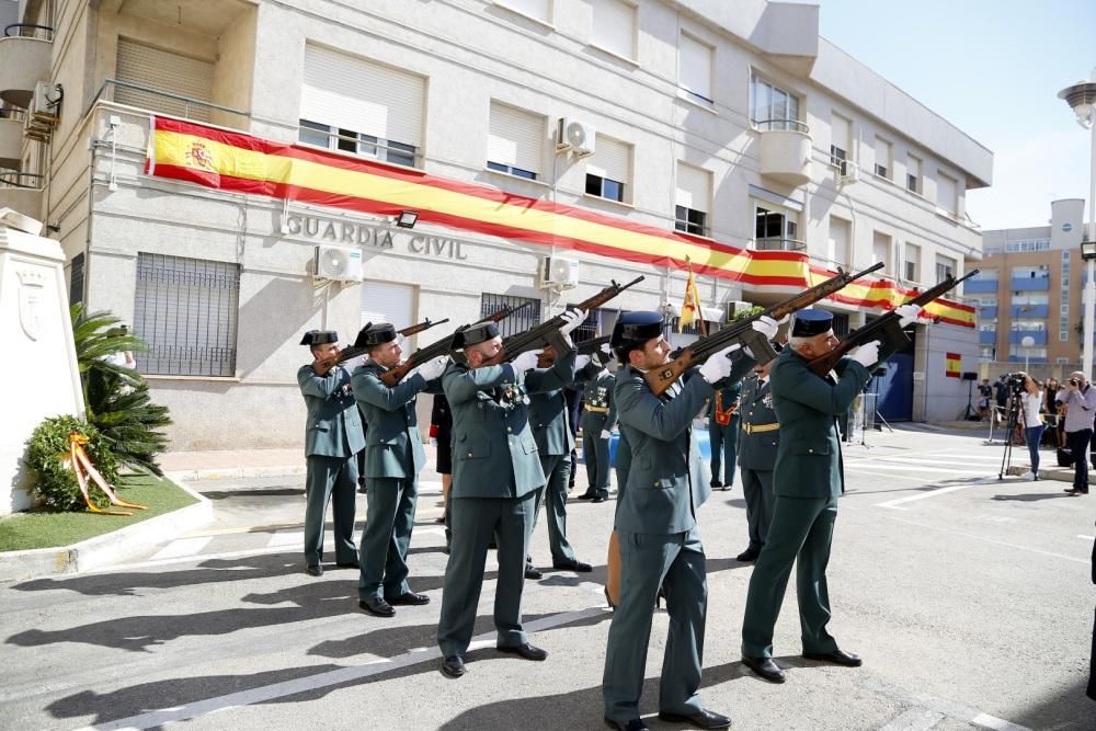 Misa y acto castrense en el cuertel de la Compañía de la Guardia Civil de Torrevieja y la Vega Baja el día de la Virgen del Pilar