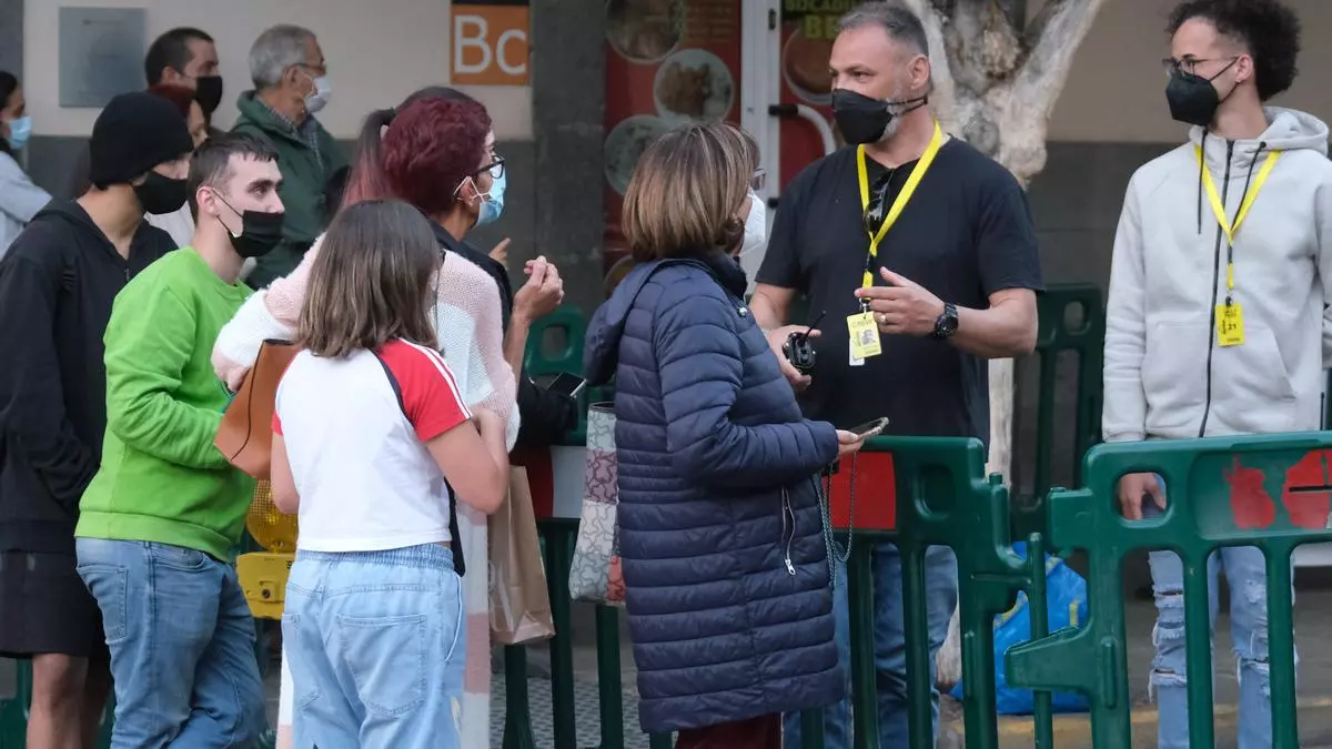 La película de Jennifer López 'The Mother' rueda su última jornada en el entorno de la Alameda de Colón