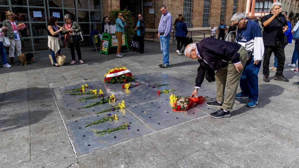 Homenaje a los fallecidos en el Bombardeo el 25 de mayo de 1938 en el Mercado Central de Alicante.