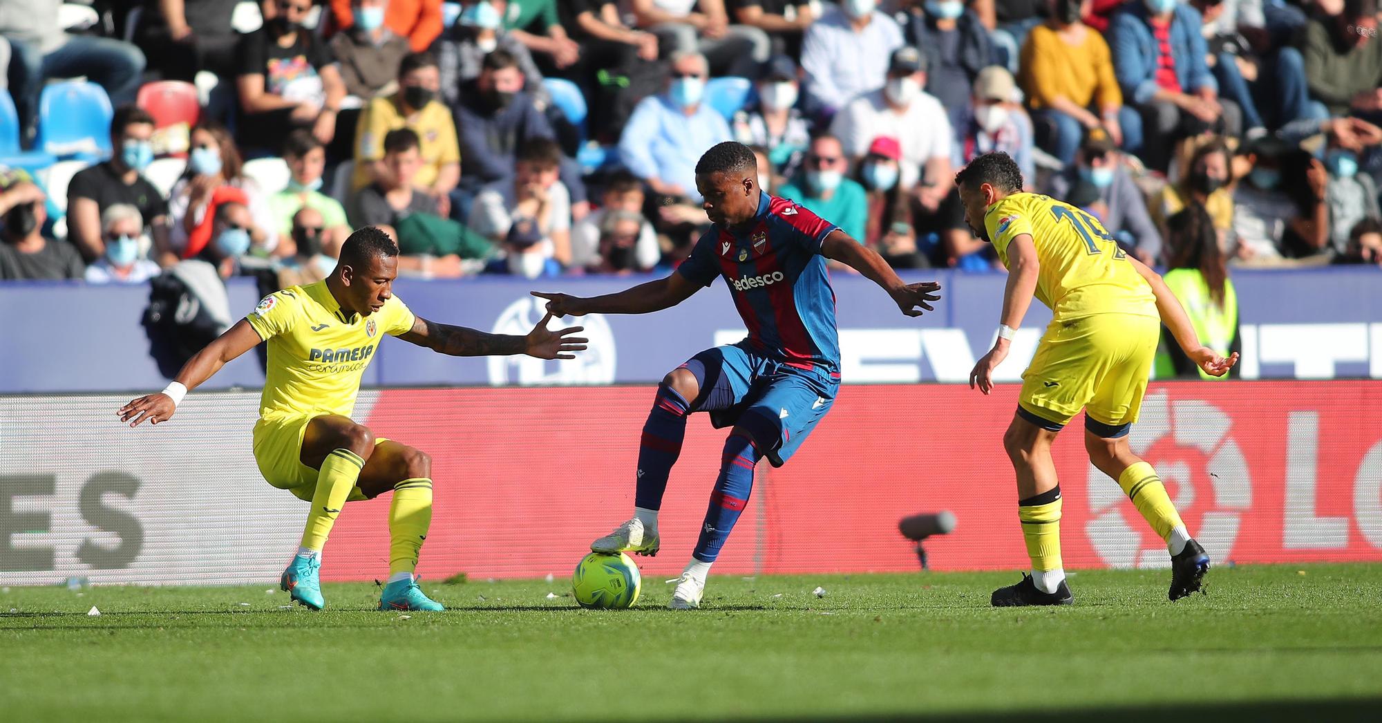 Las imágenes de la victoria del Levante frente al Villarreal en el Ciutat de València