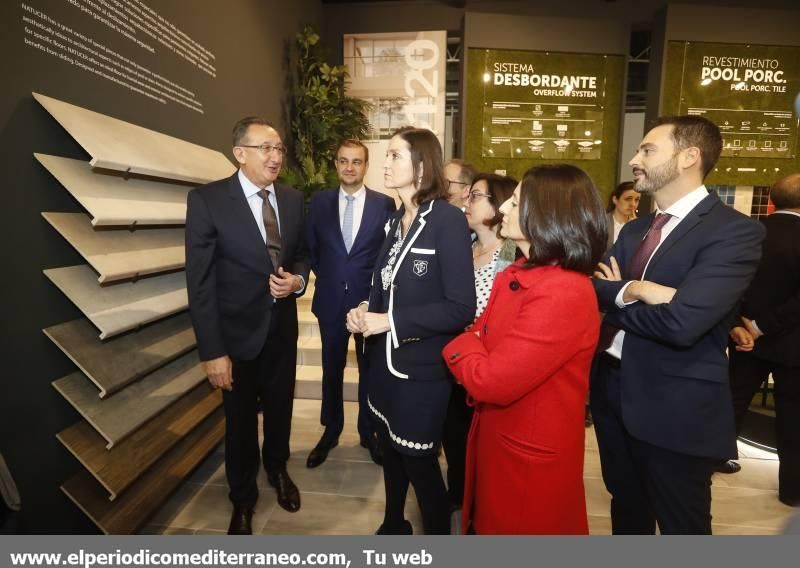 Visita de la ministra de Industria a Cevisama 2020