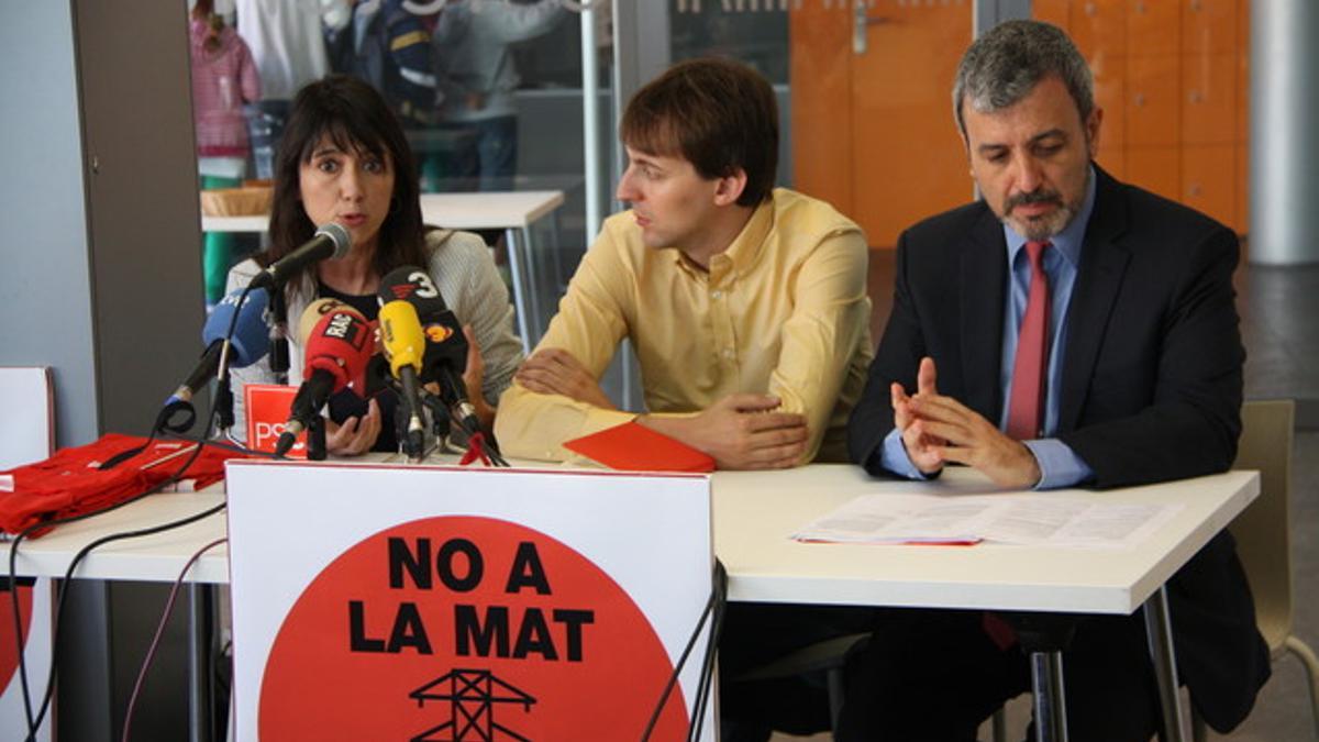 Parlón, López y Collboni durante el acto contra la MAT.