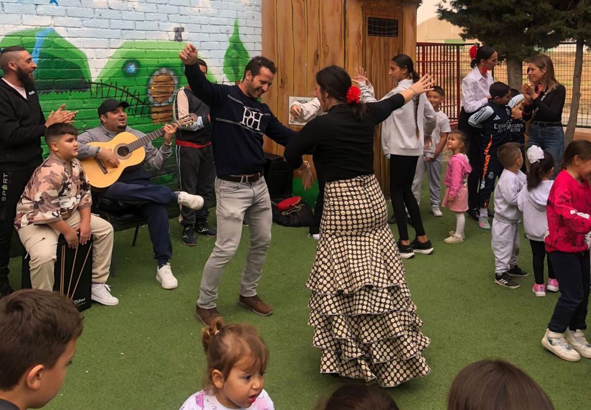 el CEIP San José Obrero conmemora el día internacional del flamenco | L.O.