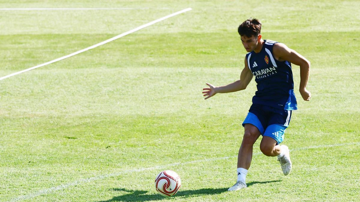 Pau Sans sigue sin entrenar en la vuelta al trabajo del Real Zaragoza