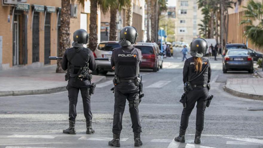 VÍDEO. Así fue la espectacular intervención de la Policía en la redada antidroga de la Zona Norte de Alicante