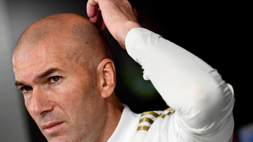 A Zidane solo &quot;le interesa&quot; pensar en el Valencia