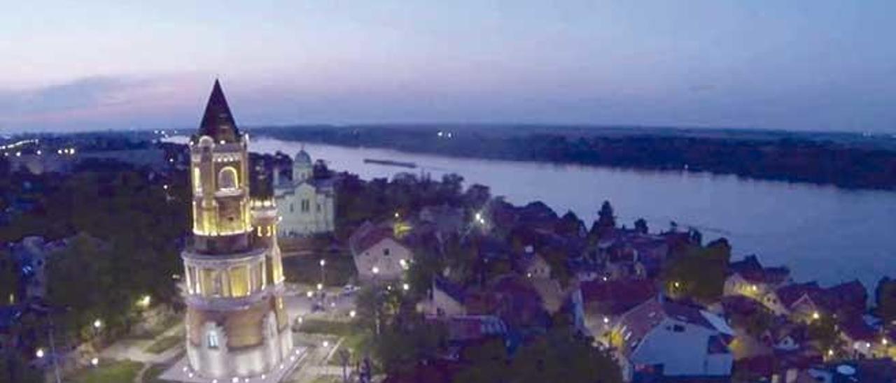 Torre Gardo- de Zemun i vistes del riu Danubi.