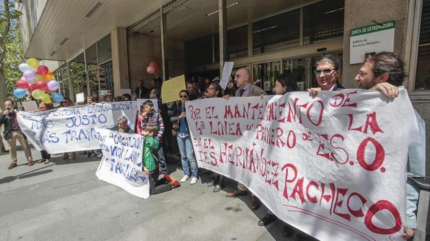 100 personas piden que el Pacheco tenga una línea más